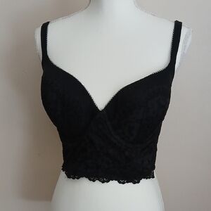 NWOT. Victoria's Secret Black Lace Bra with Scalloped Trim